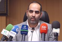 یکی از نمایندگان پوپولیست مجلس برای رای آوردن اطلاعات غلطی درباره واردات برنج می‌دهد