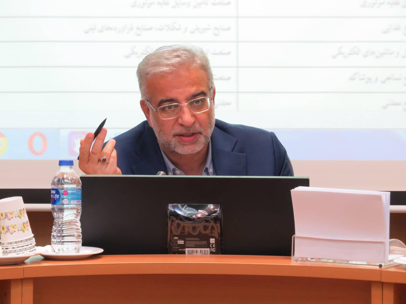 مراسم گرامیداشت روز معلّم با حضور مشاور رئیس جمهور برگزار شد