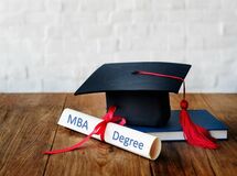 با مدرک MBA چیکار میشه کرد؟ بازار کار رشته مدیریت چیست؟