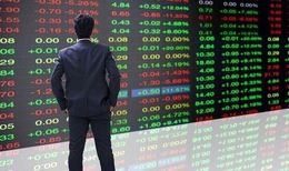 تردید حقیقی‌ها کار دست بورس داد