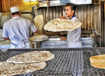 تغییر ۲ برابری یارانه نان / نان گران می شود؟
