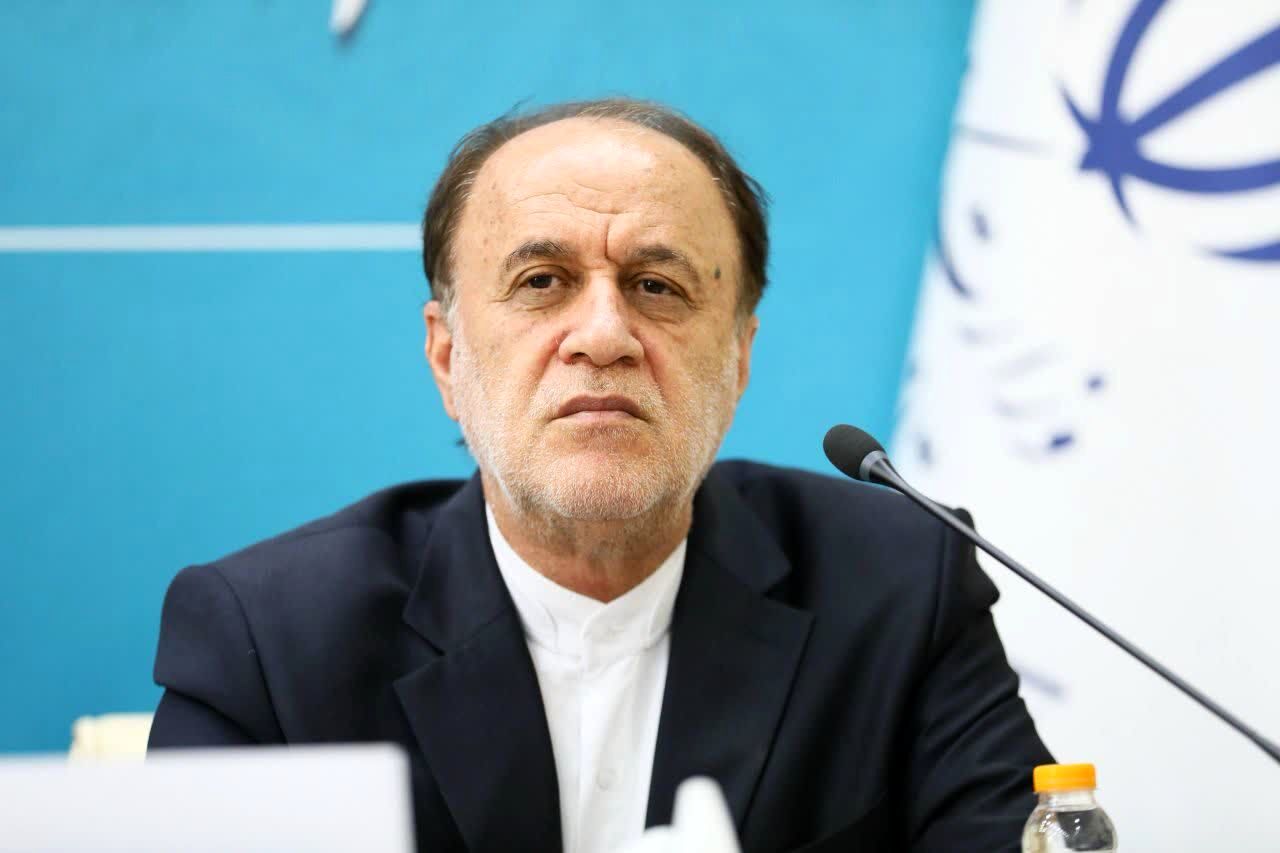حاجی‌بابایی: مشکلات نیرو‌های شرکتی مانند برده‌داری نوین است/ دولت مخالفتی با تبدیل وضعیت نیرو‌های شرکتی ندارد