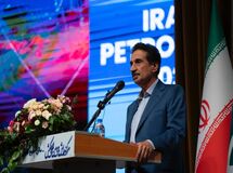 مهدوی:دولت مطالبات پتروشیمی‌ها را نپردازد بدهی گاز تسویه نمی‌شود
