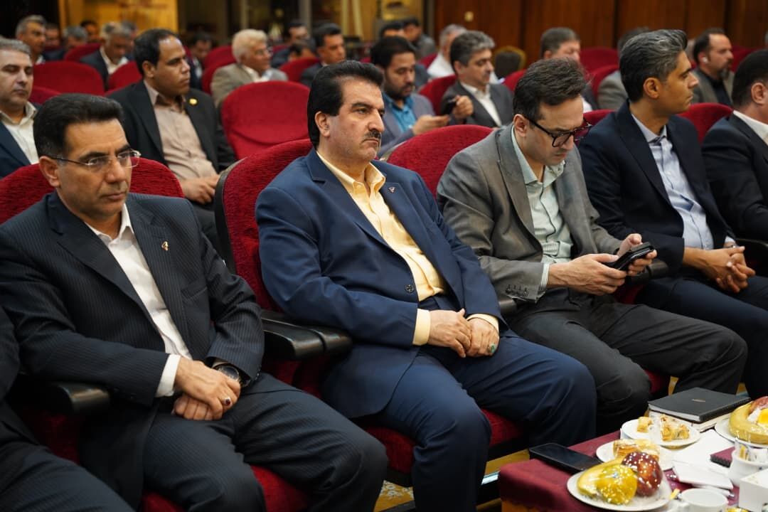 پشتیبانی بانک رفاه کارگران از واحدهای تولیدی استان هرمزگان از طریق ابزارهای نوین تامین مالی
