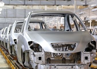 صنعت خودروی ایران؛ خودکفایی روی کاغذ، وابستگی در عمل
