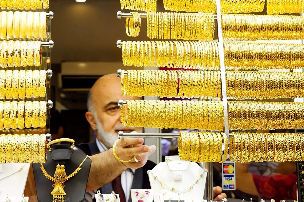 سرگردانی نقدینگی سرمایه‌گذاران/ فعلا نوبت طلا و ارز است
