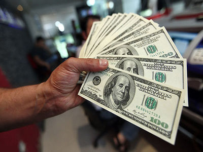 قیمت دلار در بازار کاهش یافت