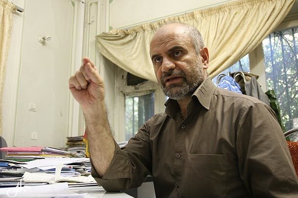 فرشاد مومنی: تجارت ایران در ساختار رانتی قرار دارد