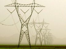 شرکت توزیع برق پایتخت: 100 گروه عملیاتی برق تهران به حالت آماده‌باش درآمد