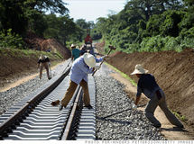 " ایران از سرمایه‌گذاری سه‌جانبه برای تکمیل راه‌آهن قزوین- آستارا استقبال می‌کند"