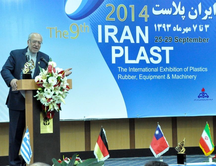 وزیر صنعت: با رشد 10 درصدی سرمایهگذاری، تولید محصولات پتروشیمی 20 درصد رشد مییابد