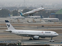 دهقان: 147 هزار مجوز پروازی در نیمه نخست امسال صادر شد