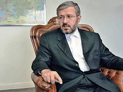 "کسری بودجه 93 بعید است"