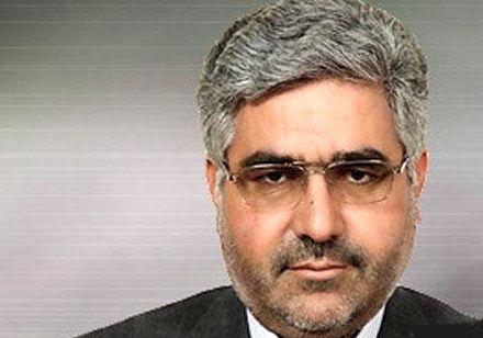 سخنگوی کمیسیون اقتصادی مجلس: دولت برای تعیین تکلیف کردن سهام عدالت وقت تلف می‌کند