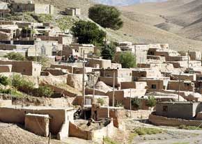 معاون امور بازسازی بنیاد مسکن: بانک صادرات پرداخت وام مسکن روستایی را کلید زد