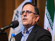 سیف: برخی دخالت‌ها موجب نوسان در بازار ارز می‌شود