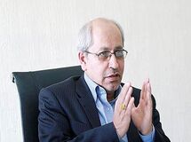 نیلی: خروج بانک‌ها از بنگاهداری یک ضرورت است