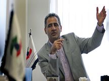 حمید حسینی: نفت 75 دلاری هم برای بودجه 94 معقول است