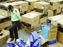طاهری: قاچاق کالا‌ها از مهم‌ترین چالش‌های تولیدکنندگان است