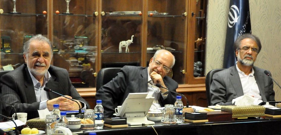 جمعیت ایثارگران: وزارت صنعت، جاده صاف کن ورود محصولات خارجی شده است