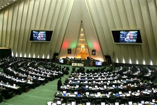 دولت مجاز به واگذاری سهام هلدینگ خلیج فارس تا پایان 94 با اولویت تعاونی شد
