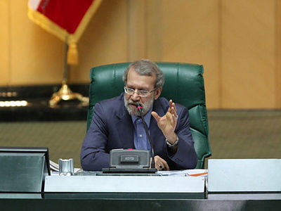 جلسه علنی مجلس دقایقی قبل به ریاست علی لاریجانی آغاز شد