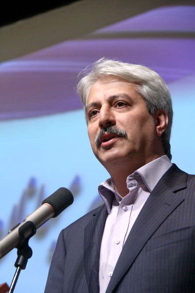 پاریزی: چه کسی می‌تواند با تسهیلات 26 درصدی کسب و کار راه بیندازد!