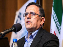 سیف: حرکت سیاست‌های پولی و اعتباری در سال 94 برتداوم مقابله با تورم است