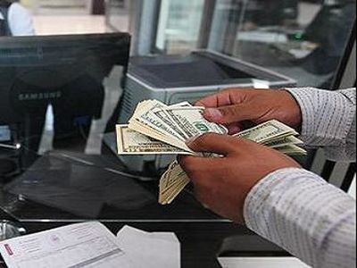 ساعت فروش ارز مسافرتی و زیارتی در شعب منتخب بانک ملی افزایش یافت