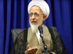 آیتالله جوادی آملی: جامعه را نمیتوان براساس شیوه کمیته امداد اداره کرد