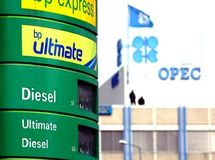 آژانس بین‌المللی انرژی: درآمد اوپک از صادرات نفت خام در سال گذشته 11 درصد کاهش یافت