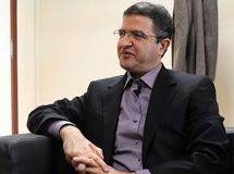 تهرانفر:  نهادهای مالی غیرمجاز فقط 9 ماه مهلت دارند خود را با ضوابط قانونی تطبیق دهند