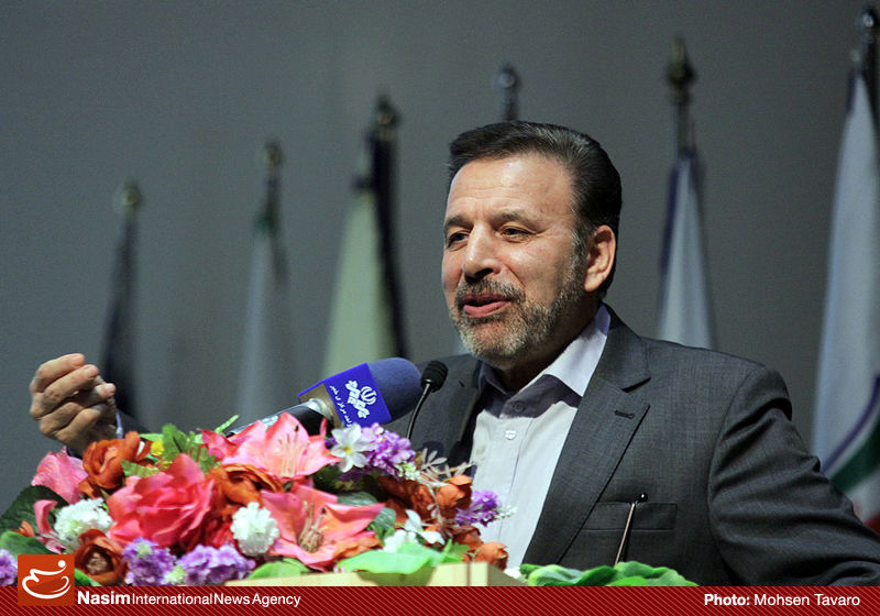 وزیر ارتباطات: افراد در هر مسئولیتی باشند اما انتقادپذیر نباشد، از مسیر درست خارج میشوند