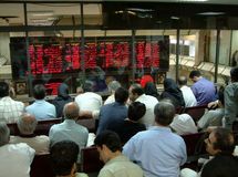 بک کارگزار بورس تهران: فعالان بازار تا پایان سال سودآوری 25 تا 30 درصدی را کسب می‌کنند