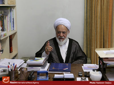 واکنش مصباحی‌مقدم به "اظهارات غیرکارشناسی" معاون اقتصادی بانک مرکزی درباره نقدینگی