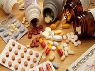 ۱۲۰۷ تُن دارو از گمرک تهران
ترخیص شد