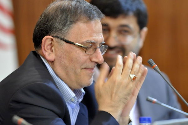 عضو هیأت علمی دانشگاه تهران: سیف اقتصاددان نیست یک حسابدار است!