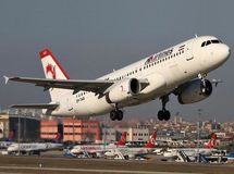 تنها 13 شرکت هواپیمایی مجاز به فروش اینترنتی بلیت هستند