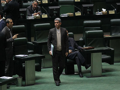 سلیمانی: نسخه تجویزی مجلس برای وزیر اقتصاد استیضاح است