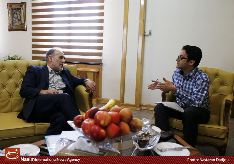 معاون سابق ارزی بانک مرکزی: بانکهای خصوصی دلار را گران کردند