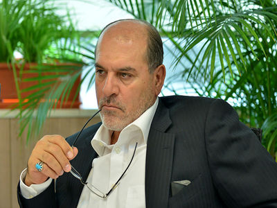 عضو اتاق بازرگانی: دولت در 750 روز گذشته یک ریال هم به تولید نداد
