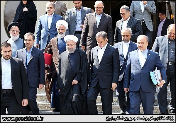 600 روز گذشت، برنامه‌ای برای اقتصاد مقاومتی نوشته نشد! + راهکار 10 اقتصاددان
