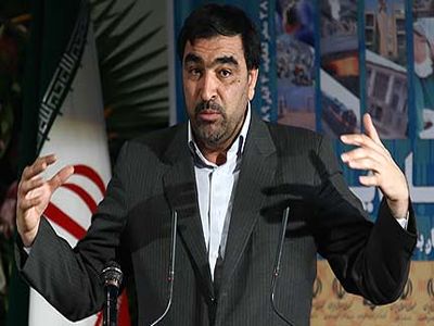 آذر: مثبت شدن رشد اقتصادی شش ماهه نخست مدیون بخش خدمات و کشاورزی است