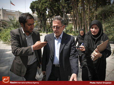سیف: خارجی‌ها می‌توانند 40 درصد بانک‌های ایرانی را بخرند