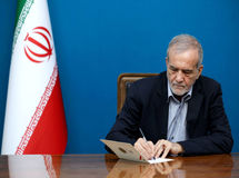 پزشکیان : پیش از آنکه صدای بازاریان و مردم را در خیابان بشنویم، پیگیر مطالبات آنان باشیم
