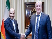 واردات از چین با درهم امارات؛ شلختگی ارزی/اگر کریدورها فعال بود، محاصرهٔ ایران محاصرهٔ چندین کشور محسوب می‌شد