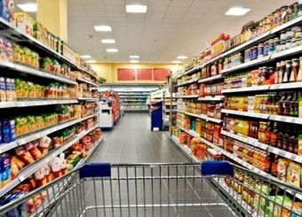 وفور کالا در فروشگاه‌ها و واحدهای صنفی؛ آرامش بر بازار حاکم است
