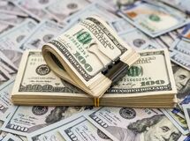 قیمت دلار  امروز شنبه ۸ آذر ۱۴۰۴ + جدول