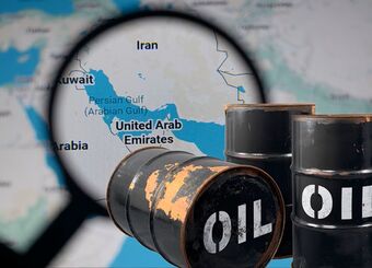 بازی شایعات با قیمت نفت؛ یوسفی: برگ برنده نفت را از دست ندهید