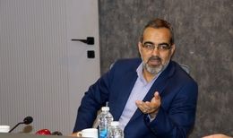 گزارش غلط و یک‌طرفه به رهبری می‌دهند و می‌گویند قحطی نزدیک است پس باید ارز را گران کنیم